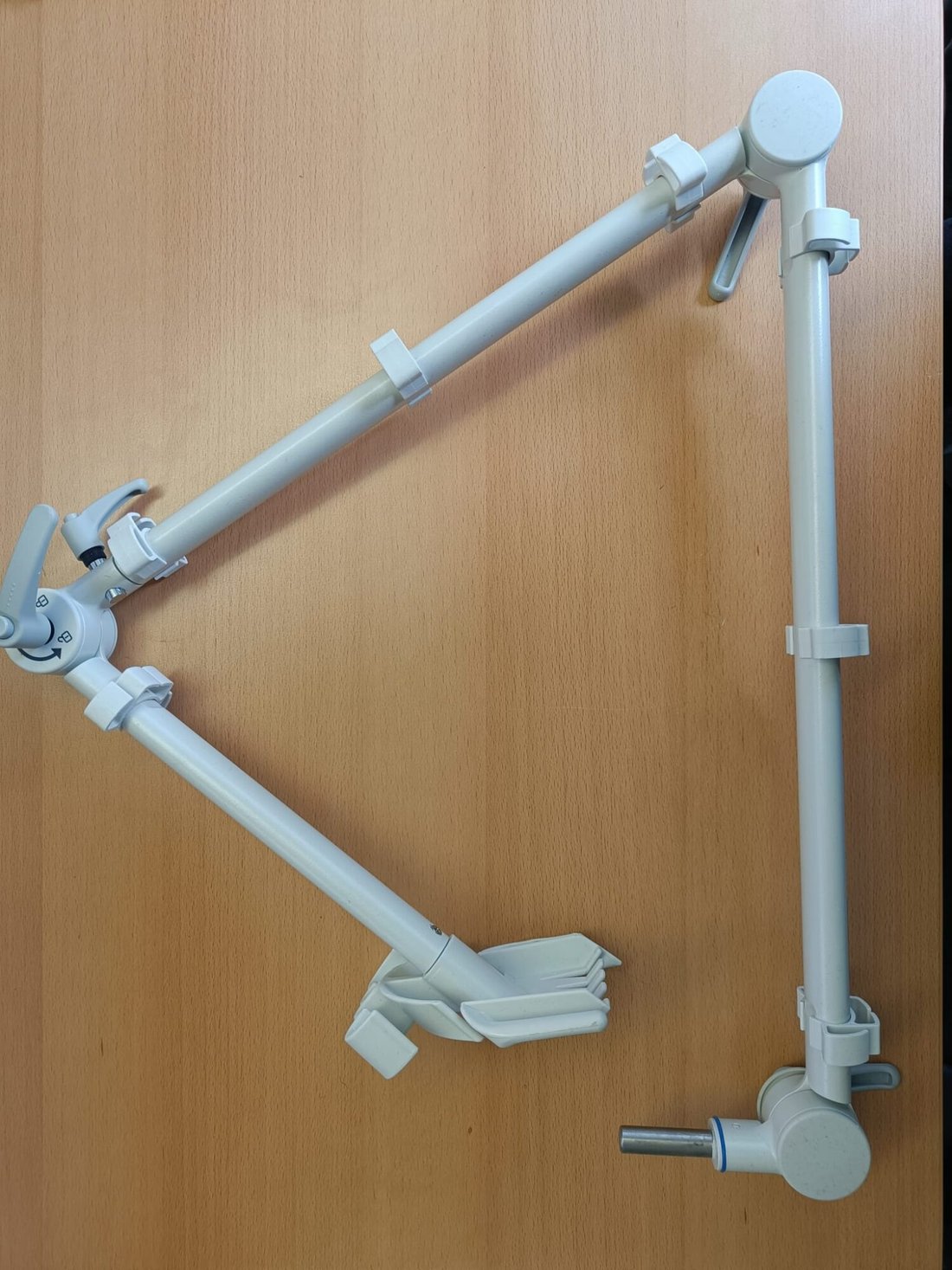 Dräger  M34080-07 Gelenkarm für Kabel und Ableitungen (gebraucht) – Bild 1