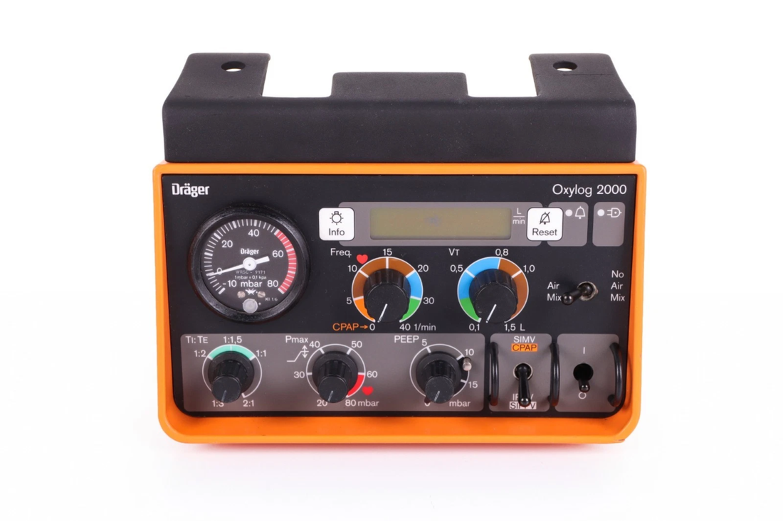 Dräger Oxylog 2000 Transportbeatmungsgerät – Frontansicht